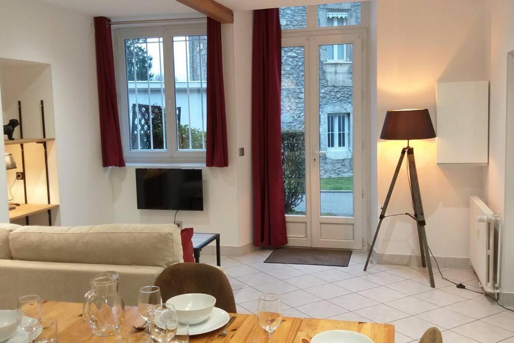 La Dependance Du Chateau De Triviers. Challes-les-Eaux Ngoại thất bức ảnh